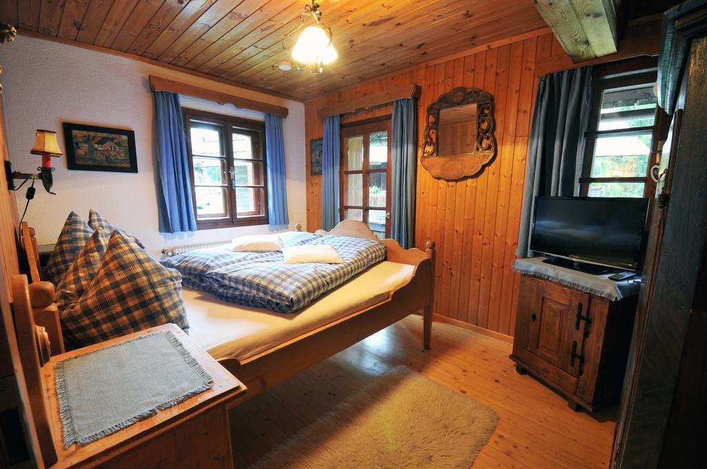 Haus Am Bach Villa Bad Kleinkirchheim Rum bild
